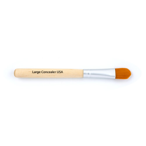 LARGE CONCEALER BRUSH WITH NATURAL HANDLE